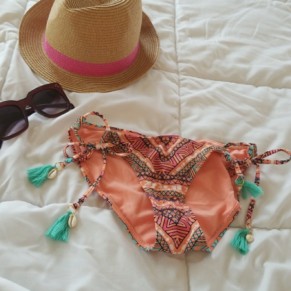 Aztec design bikini bottom